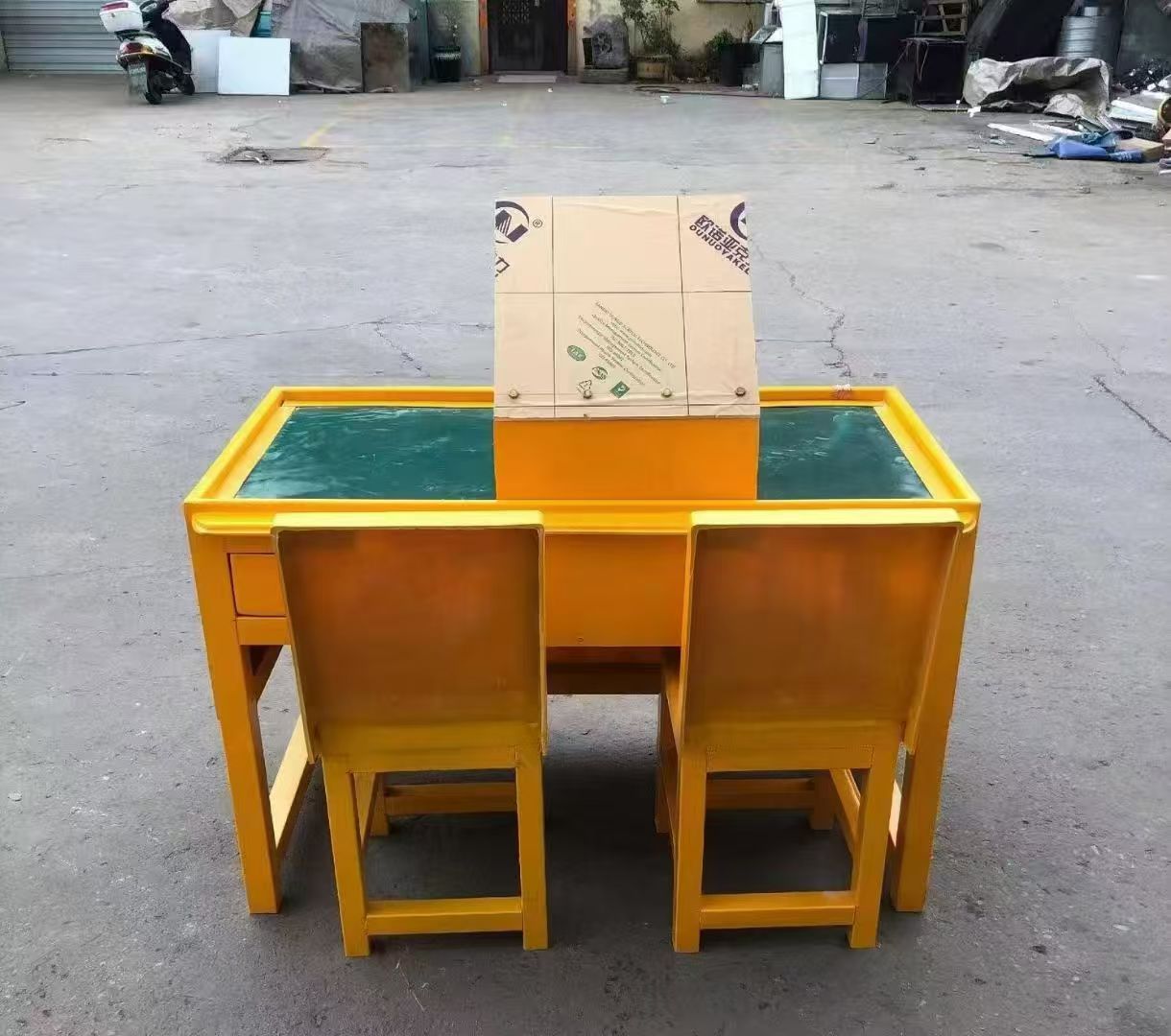 六盘水防静电导通桌井下煤矿火工品发放桌：危险品流转的安全守护者