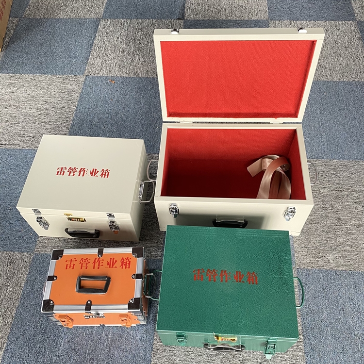 六盘水爆破工程作业箱如何选择？玻璃钢与传统材质的全面对比